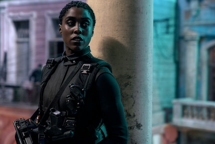 Lashana Lynch dans le rôle de Nomi.