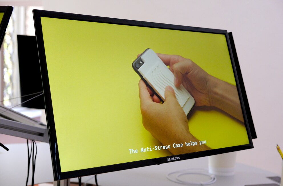  Wie ein Anti-Stressball dient dir ein Case zur Beruhigung bei Stress im Umgang mit dem Mobiltelefon.