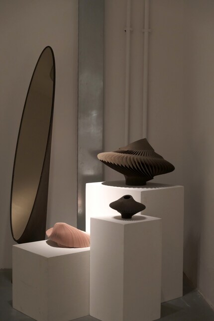 « Spin Vessel » est composé à 98 % de sable de quartz blanc.