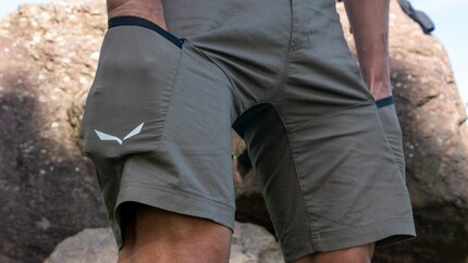 Les pantalons et les poches sont confortables et pratiques...