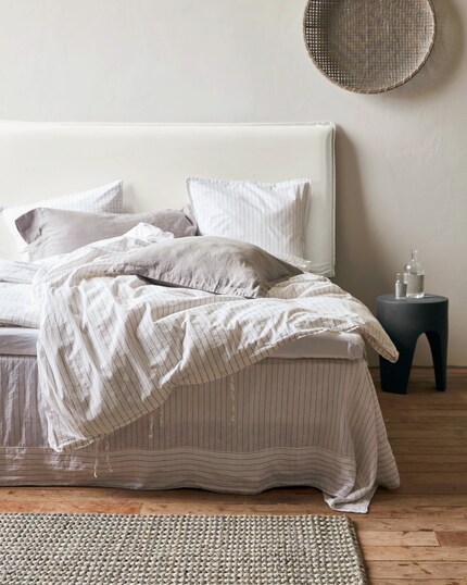 Ab in die Federn: Ein Bett zum Rein- und Ankuscheln.