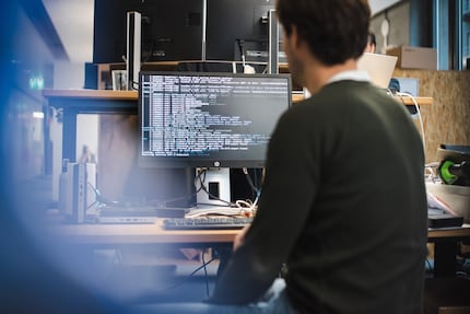 Zeilen voller Code. So sieht es aus, wenn ein Mini-Computer aufgestartet wird.