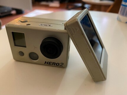 Questa GoPro Hero 2 del 2012 di Emanuel è stata tra le prime del suo genere.