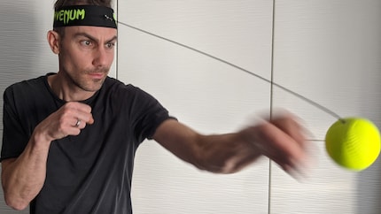 Qui frappe qui ? La balle de rélfexe exige une concentration totale.