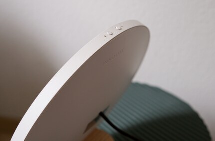 Neben unterschiedlichen Helligkeitsstufen, bietet die Muntermacher-Lampe drei Farbtemperaturen an.