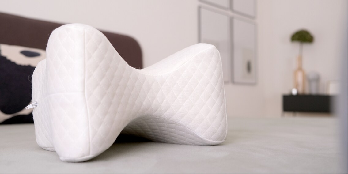 Le coussin pour dormir sur le côté m'a fait dormir sur le dos