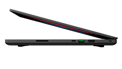 Lecteur de cartes SD (UHS-II), Thunderbolt 4 (USB C), USB A, HDMI 2.1 et encoche de sécurité Kensington.