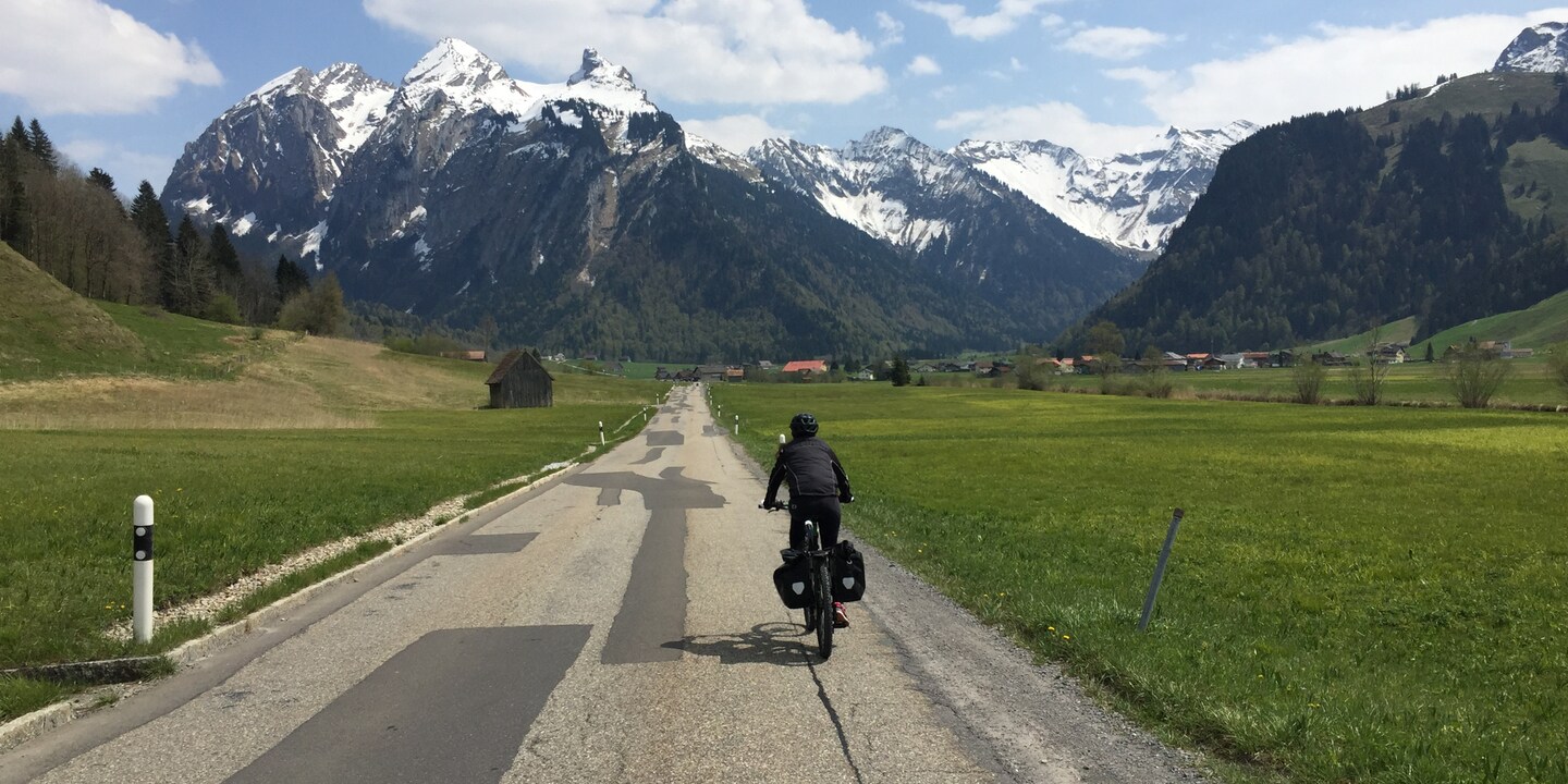 En route direction Einsiedeln