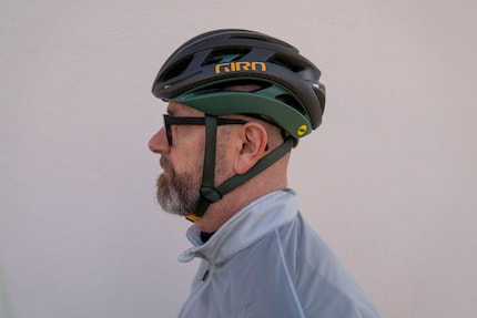 Top Velohelm für die Strasse.