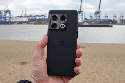 La variante nera del OnePlus 10 Pro.