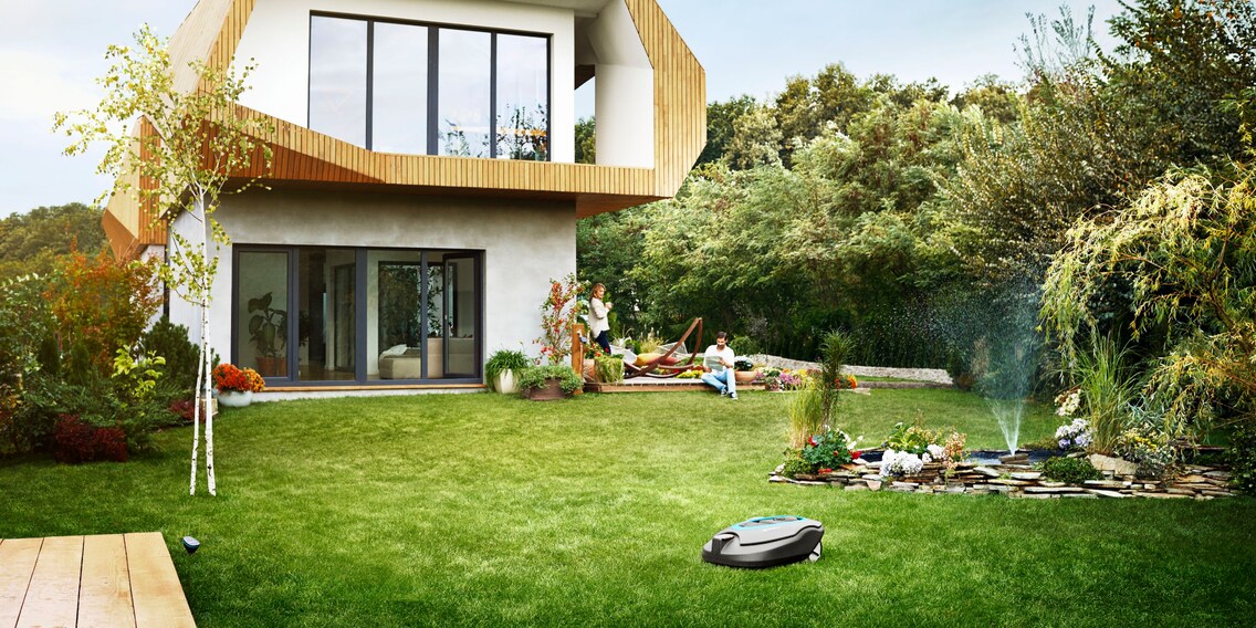 Entretien automatique du jardin – vous pouvez enfin profiter de vos vacances!