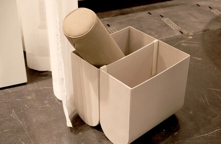 Solo oder in Kombination mit Möbeln sind diese bogenförmigen Boxen auch dekorativ.