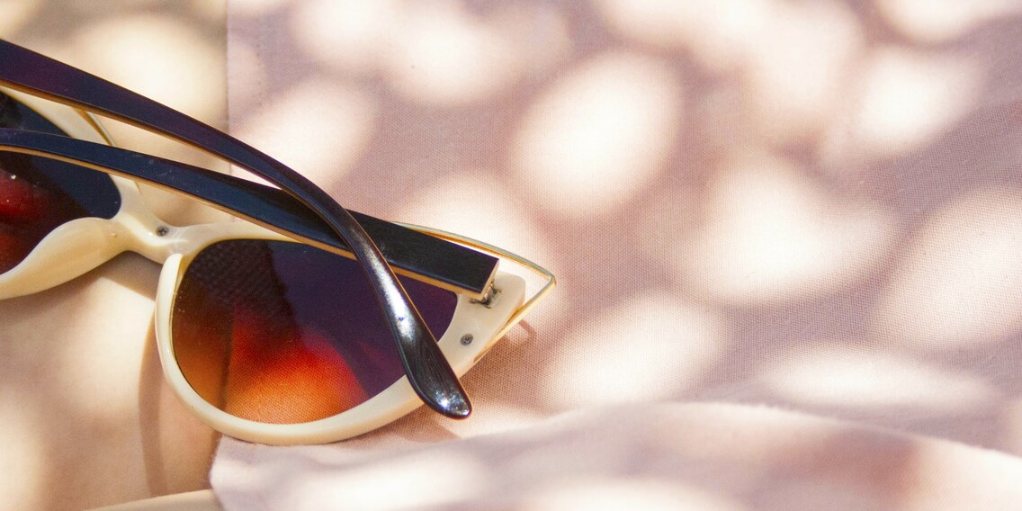 Do your glasses keep slipping off? This incredibly easy trick solves the problem