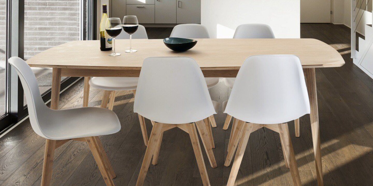Épuré et plus résistant: table en bambou signée Cinas.