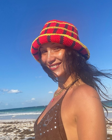 Instagram: @bellahadid