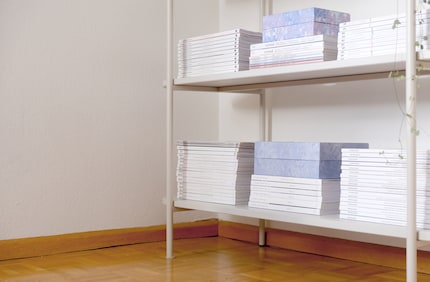 The similar pile height and colour makes the arrangement look coherent.