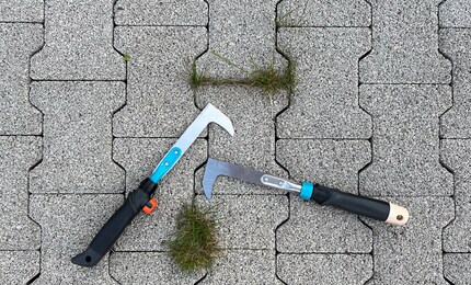 Fugen kannst du wahlweise mit einem Ecoline- oder einem Classic-Linke-Kratzer von Unkraut befreien. Diese Tätigkeit  bereitet mir keine Freude. Der Test zur Funktion des Geräts dauerte deshalb nicht lange.