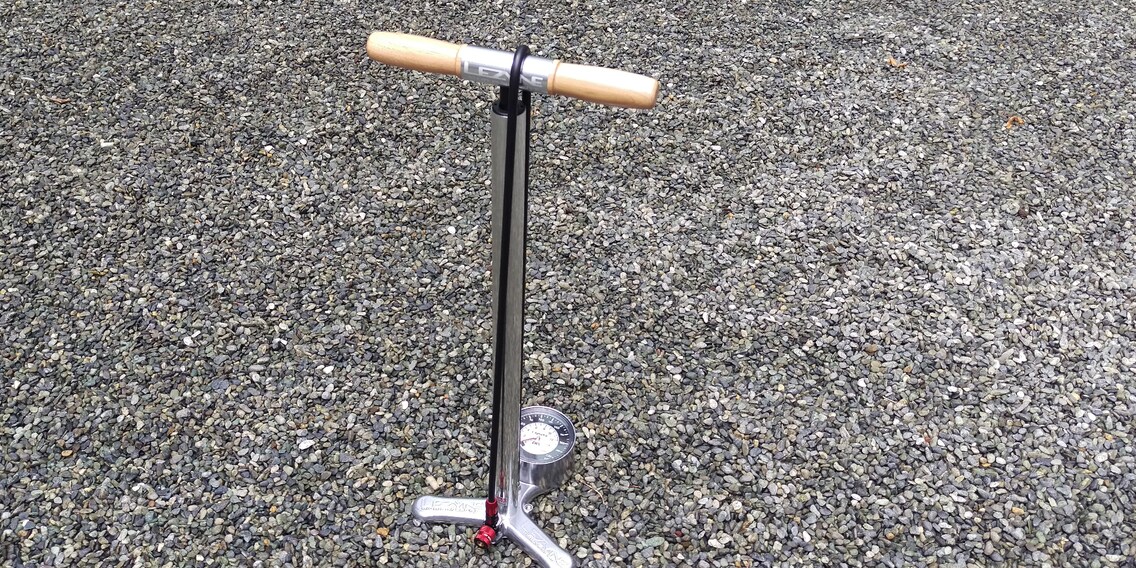 Überzeugt auch optisch - die Alloy Floor Drive von Lezyne