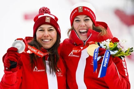Duo gagnant : Wendy Holdener et Michelle Gisin. Photo : Keystone