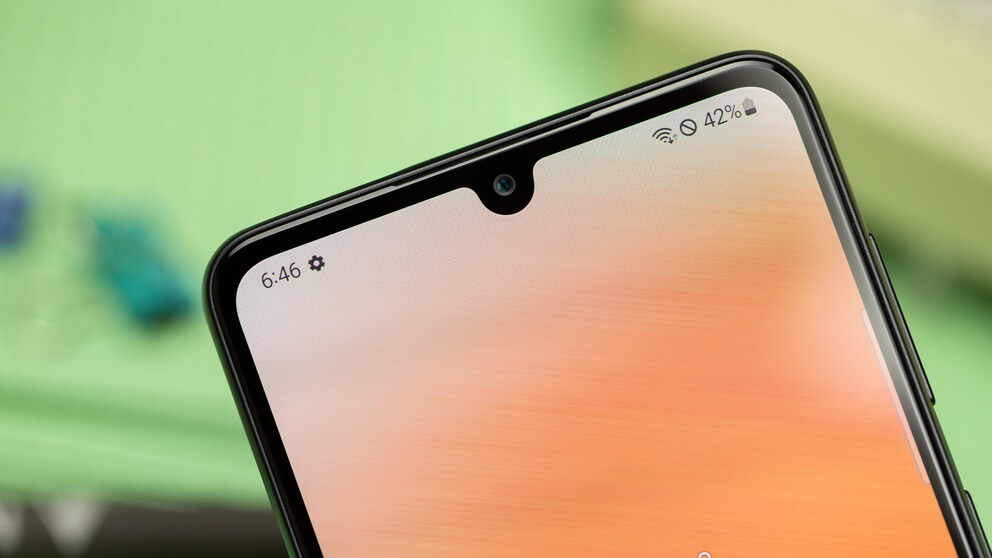 Die Notch gefällt mir nicht. Davon abgesehen ist das Display des A33 über jeden Zweifel erhaben.