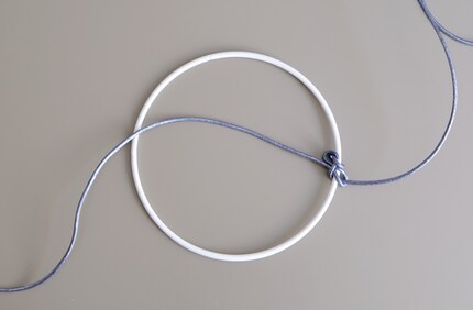 Der erste Knoten ist gemacht.