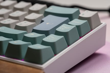 Je nach Tastatur sind nicht alle erforderlichen Keycaps vorhanden. Für meine Testtastatur habe ich nicht alle passenden Keycaps gefunden.