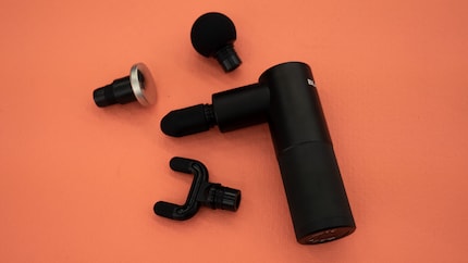 Das übliche Zubehör: Ball, Gabel, Teller und Bullet.