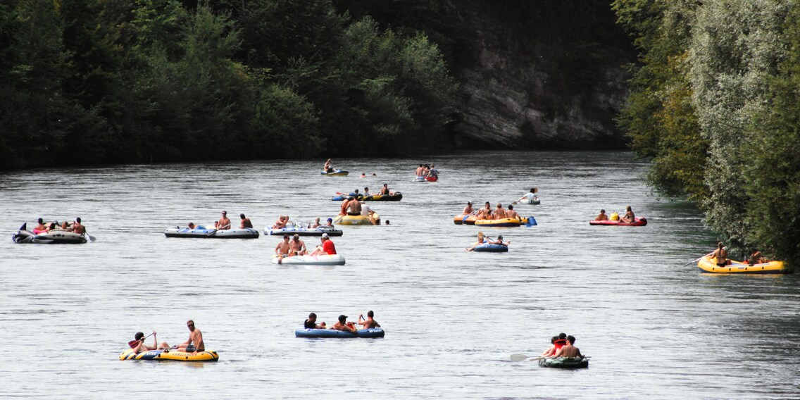 8 bateaux en caoutchouc testés en comparaison - le bon est aussi bon marché