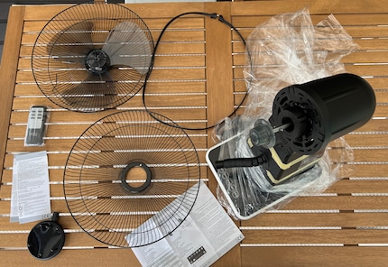 Principalement du plastique : les pièces du ventilateur Sichler avant l'assemblage.