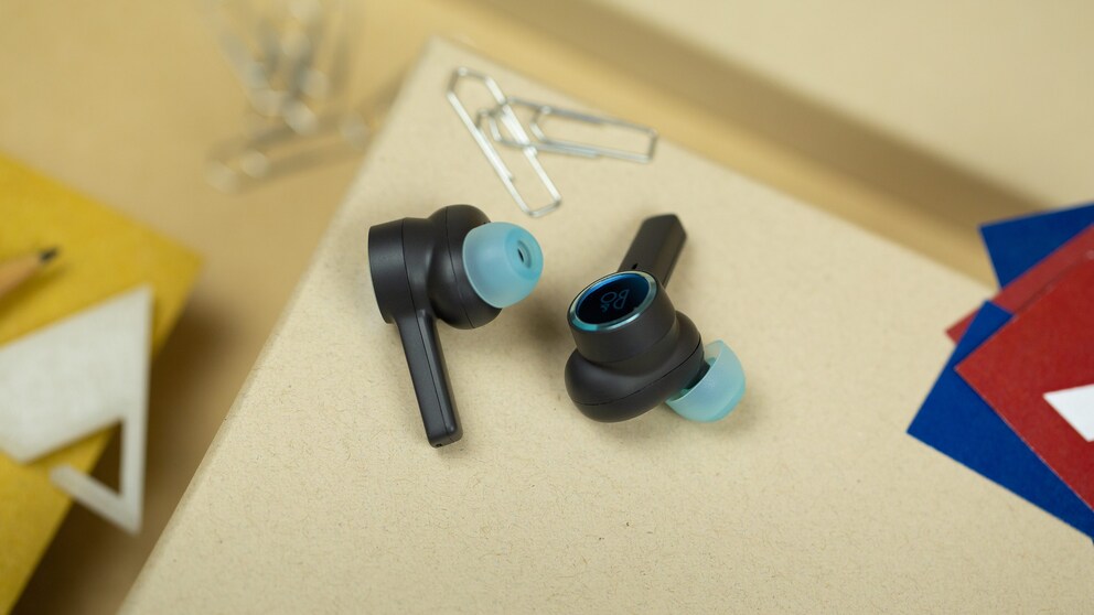 Die B&O Beoplay EX gibt es auch in zwei weiteren Farben.