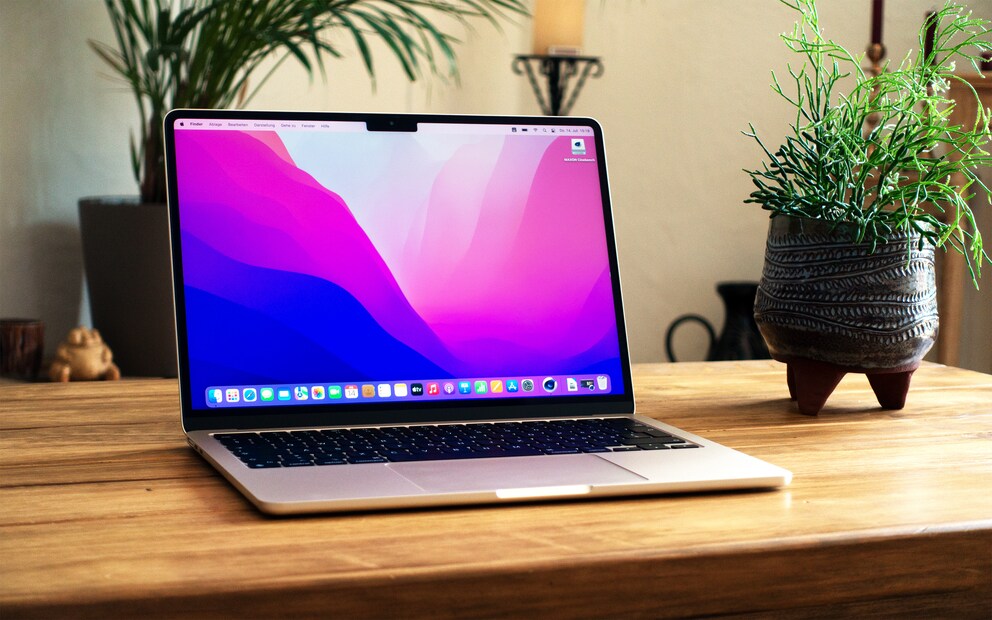 Le MacBook Air offre désormais une surface d'affichage de 13,6 pouces au lieu de 13,3 pouces.