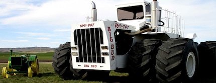Le Big Bud est considéré comme le plus grand tracteur du monde.