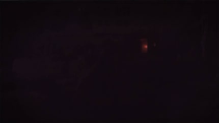 Ich musste das Bild sogar abschalten, damit das Licht zu sehen ist.