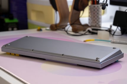 L'alloggiamento della Q3 è realizzato in alluminio anodizzato fresato CNC. Dal punto di vista qualitativo, non c'è nulla da criticare sul blocco metallico.