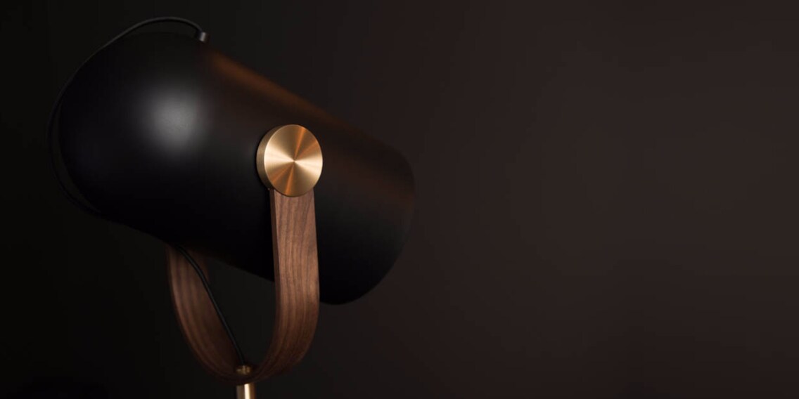 Charme sobre: lampadaire «Carronade» signé Le Klint.