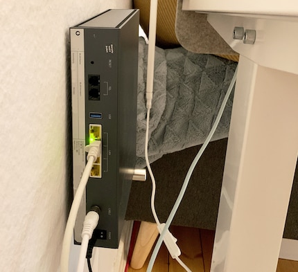 Hatte der Router keinen Strom mehr, braucht er anschließend mindestens 15 Minuten, um wieder hochzufahren. Sofern er das überhaupt tut.