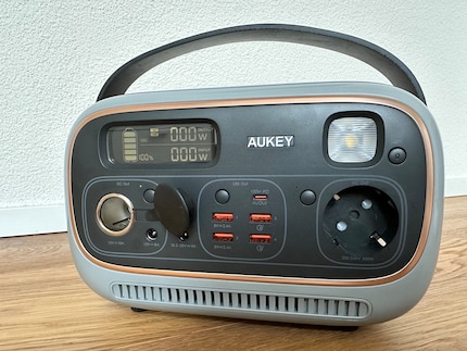 Moderne Technik im Retro-Look: das Powerstudio in der Nahaufnahme.