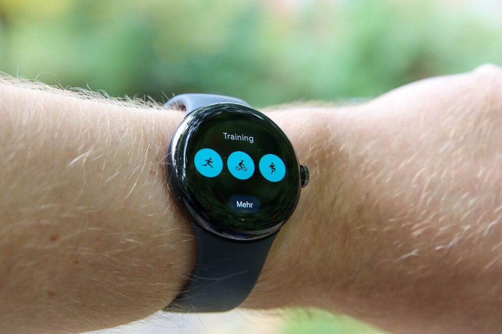 Suivi de la condition physique via Fitbit avec la Pixel Watch.