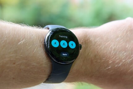 Monitoraggio sportivo attraverso Fitbit con il Pixel Watch.