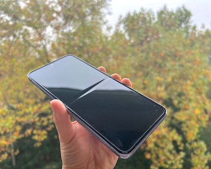 Le pli du Samsung Galaxy Z Flip 4 est très présent, mais ce n’est pas grave.