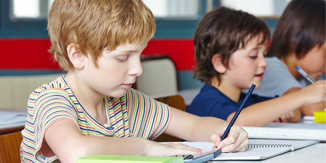 École : les gaucher·ères ont la vie plus facile aujourd’hui