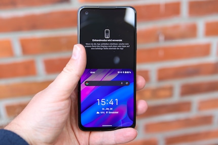 En mode à une main du Zenfone 9, atteindre tout l’écran avec le pouce.