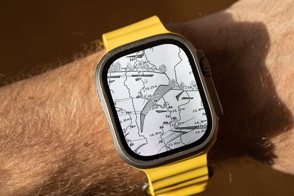 Praktisch, vor allem auf Mehrseillängen: Abfotografierte Topos kann ich auf der Apple Watch aufrufen.