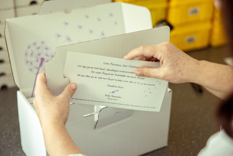 Verpackt wird nicht einfach mit Luftschlangen und Klebeband.