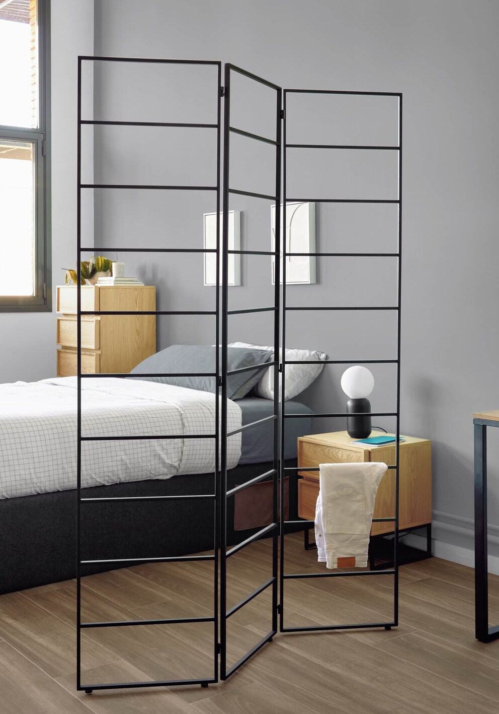 Dimensioni: 124 x 1,5 x 184 cm | Materiale: metallo | Foto: Kave Home