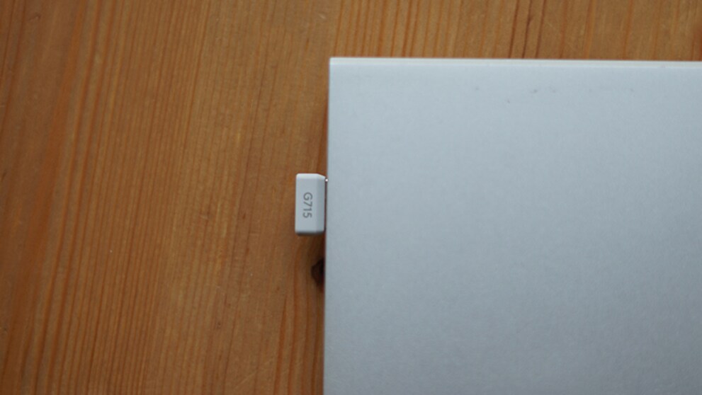 Il dongle collegato non occupa quasi spazio.