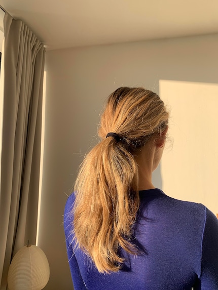 ... to get your wonderfully simple but elegant homemade hair ties.