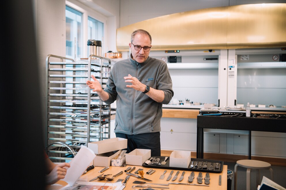 Er ist so etwas wie der Herr der Messer: Thomas Gerritsen, CEO von Sola.