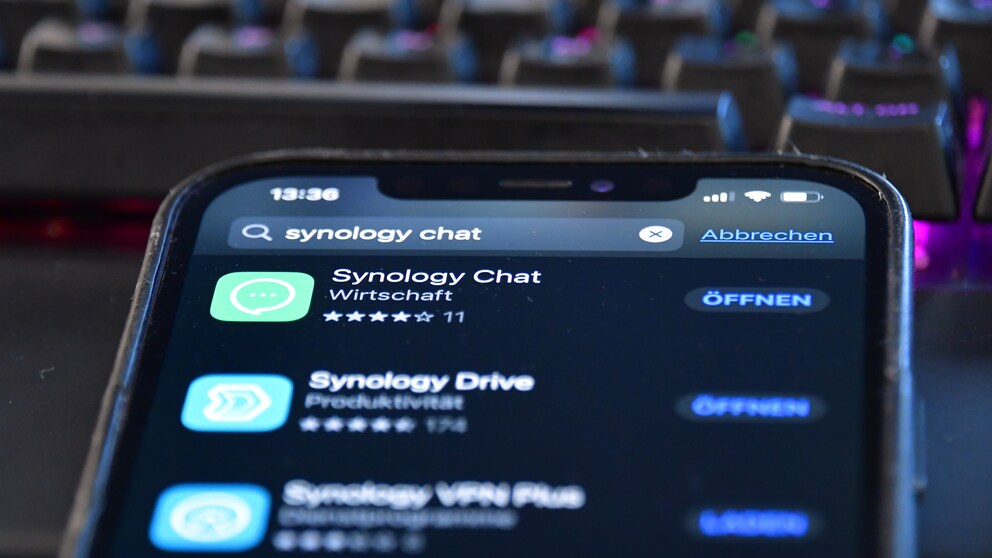 Synology Chat kannst du auch auf deinem Smartphone installieren.