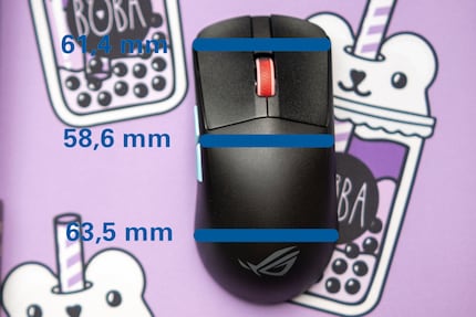 Les dimensions de l’Asus ROG Harpe Ace Aim Lab Edition vue du dessus. 